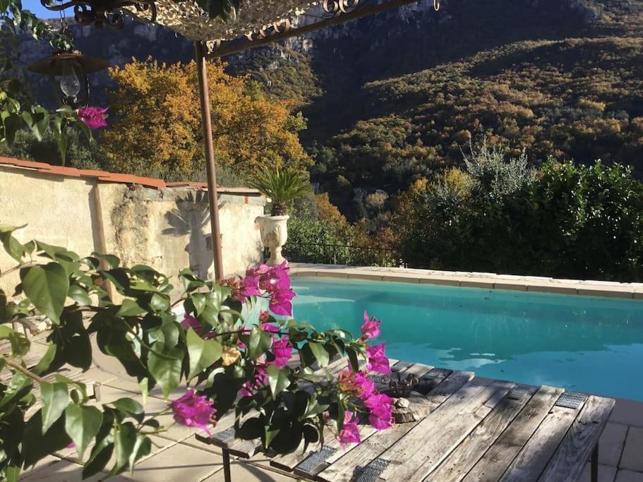 Charmante Maison Avec Piscine Гурдон Экстерьер фото